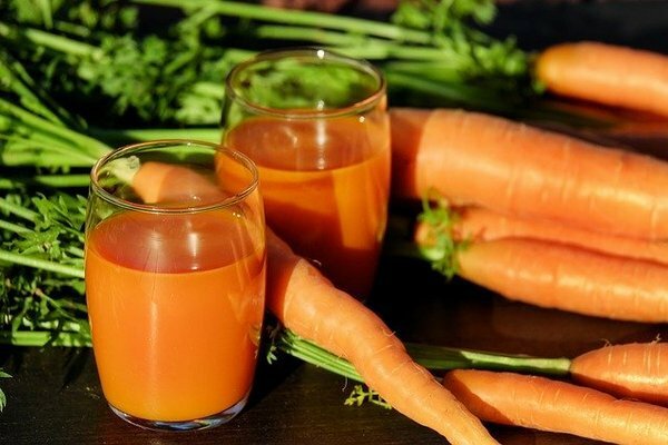 Sucul de morcovi ajută ca un sprijin renal excelent. (Foto: pixabay.com)