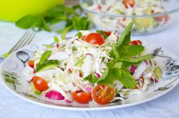 Bright, suculent și salata foarte util cu ridichi