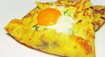 Lazy khachapuri într-o tigaie