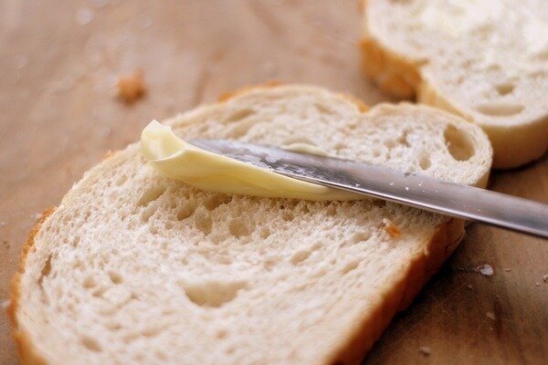 Margarina și untul au un conținut ridicat de grăsimi trans. (Foto: Pixabay.com)