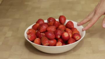 Strawberry reuniune gem Orientare. Jam păstrează culoarea și aroma de fructe de padure proaspete
