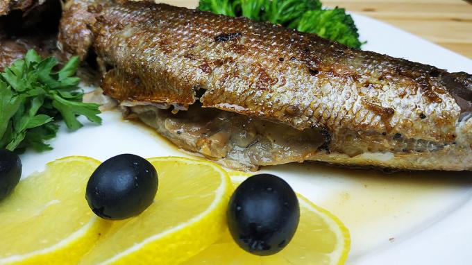 Pește Krasnoglazka la cuptor - delicios și fraged