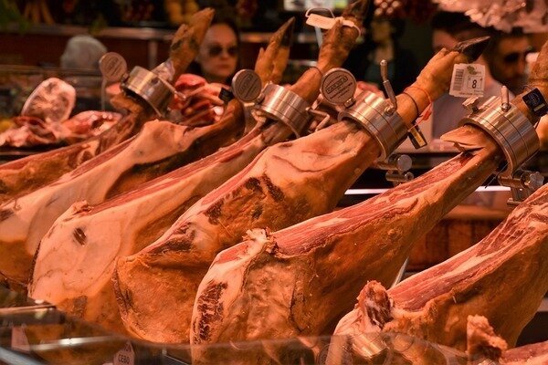 Cumpărați jamon și alte delicatese în locații de încredere. (Foto: Pixabay.com)