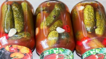Castraveți în sos de tomate pentru iarna 🥒 castraveții de recoltare fără oțet