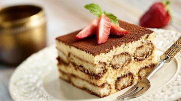 Desert, cuceri lumea! Gătit tort tiramisu!