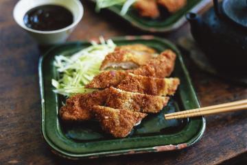 Cotlet de porc japoneză „tonkatsu“