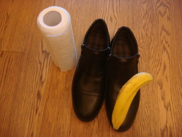 Imagine luată de autor (pantofi poloneză coaja de la o banana)