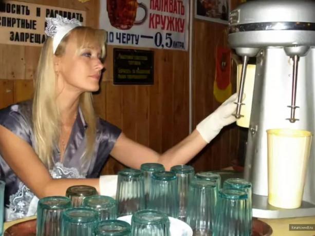 milkshake vînzătoare în URSS. Fotografii - ws CONT