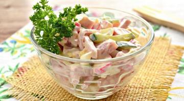 Salata de funky cu șuncă în grabă