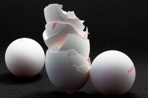 Cu ajutorul cojilor de ouă, puteți suplini lipsa de calciu din organism (Foto: Pixabay.com)