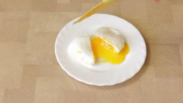 Micul dejun ideal pentru 5 minute. Cum de a găti rapid și ușor un ou fiert