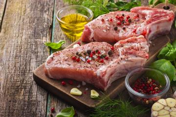 Condimentele potrivite pentru carne: carne de porc, carne de vită și de miel