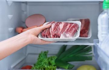Sfaturi utile pentru carne corectă și rapidă de dezghețare și păsări de curte