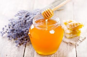 Cum să se facă distincția de miere reală dintr-un fals? Sfaturi practice de apicultori