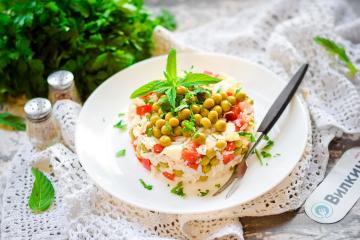 Conserve de mazăre verde salată