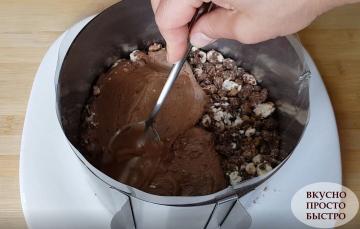 Rapid si usor de preparat tort de ciocolata care este preparat fără cuptor