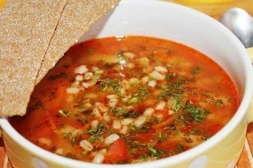 terci de orz pot fi adăugate la supa, și poate fi consumat singur cu lingura